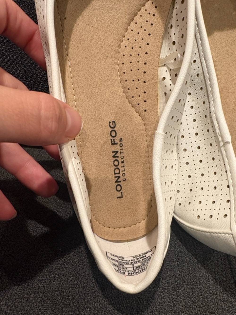 London Fog White Perforated Ballet Flats with Bow Accent size 8 - Picture 8 of 9